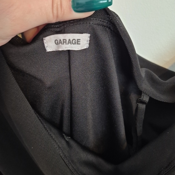 Garage Elegant Black Attire - Picture 3 of 3